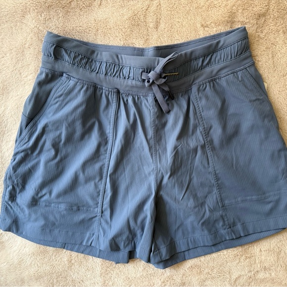 NWT Lululemon Dance Studio HR Short 3.5” Oasis Blue Size 6 - Picture 5 of 9